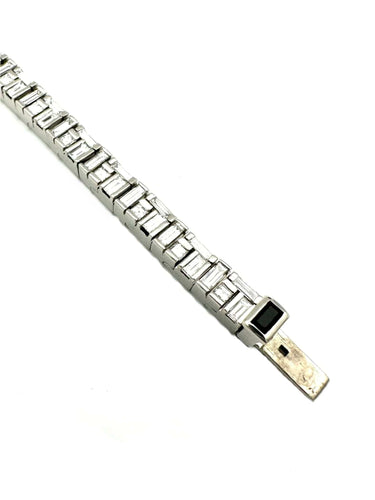 Bracelet CANTURI. Bracelet or balnc 18K et diamants baguettes. 58 Facettes