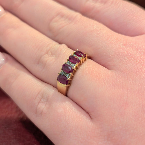 Bague 58 Bague en or jaune rubis et diamants 58 Facettes 31234