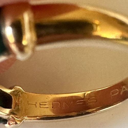 Bague 54 HERMÈS - Bague - or jaune et malachite 58 Facettes
