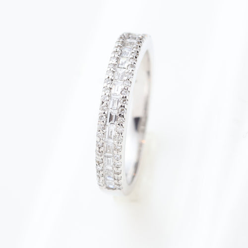 Bague 51 Bague en or blanc 18 carats sertie de diamants taille baguette et brillant 58 Facettes 130019