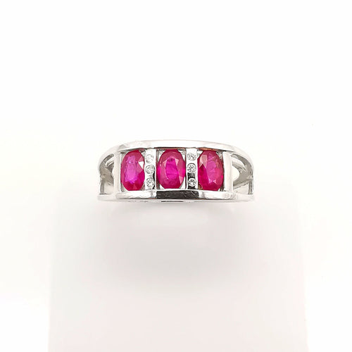 Bague 54 Bague rubis diamants 58 Facettes