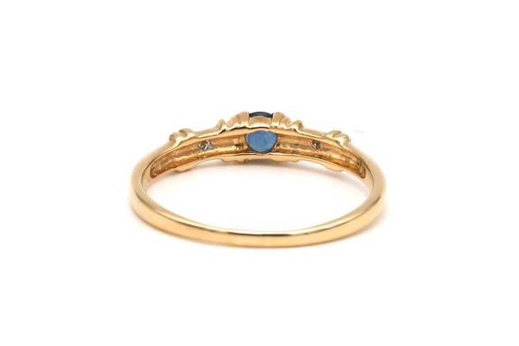 Bague 53 Bague contemporaine en or jaune, saphir et diamants 58 Facettes 22071