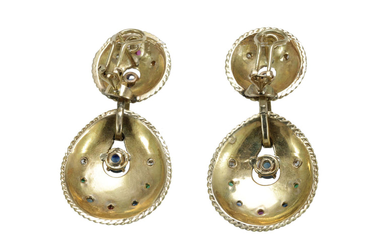 Boucles d'oreilles Boucles d'oreilles vintage en or jaune serties de diamants, saphirs, émeraudes et rubis 58 Facettes 0402