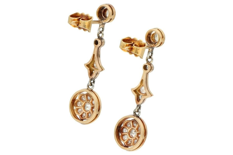 Boucles d'oreilles Boucles d'oreilles longues pendantes avec diamants. 58 Facettes 10692