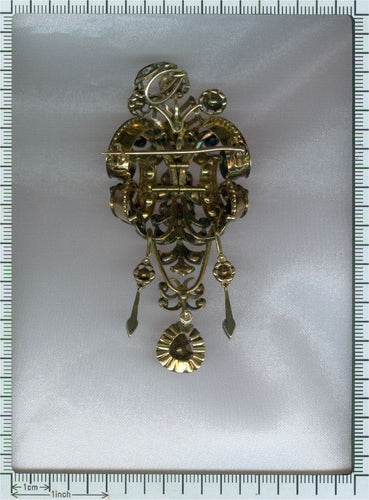 Broche Échos de la grandeur géorgienne : broche émaillée avec 61 diamants 58 Facettes 21077-0159
