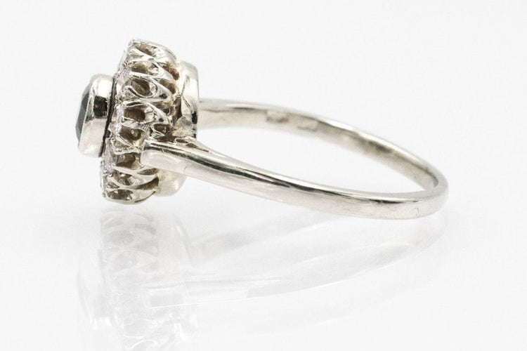 Bague 58 Bague en or blanc, saphir et diamants, milieu du XXe siècle 58 Facettes 11385