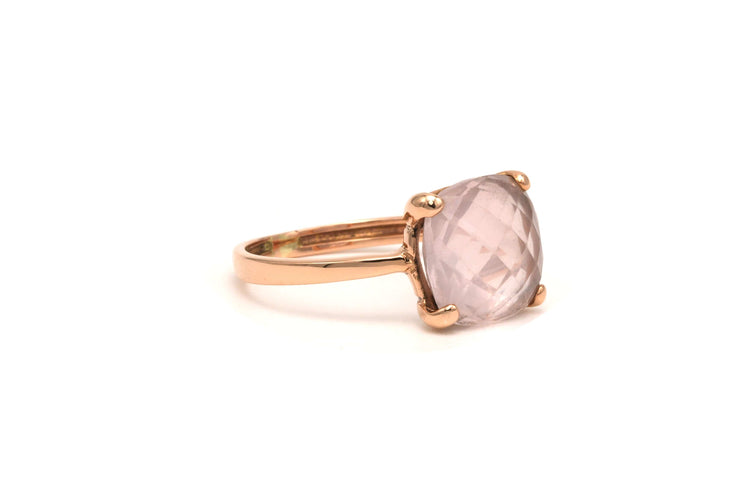 Bague 53 Bague contemporaine en or rose 18 carats sertie d'un quartz 58 Facettes 22081