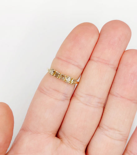 Demi alliance vintage or 14k et 0,95 carats diamants radiant Fancy Yellow