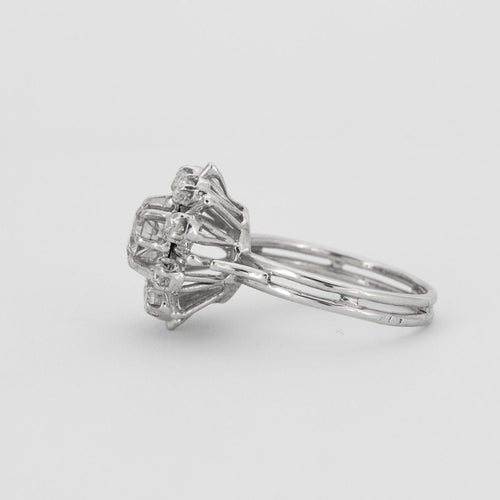 Bague 53 BAGUE MARGUERITE DIAMANTS EN PLATINE 58 Facettes