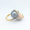 Bague cocktail en or jaune perle grise de Tahiti et agate