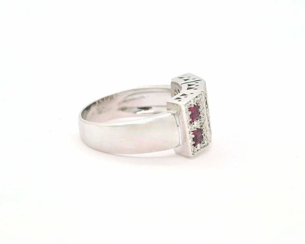 Bague Bague en or blanc sertie de rubis et de diamants 58 Facettes 10833