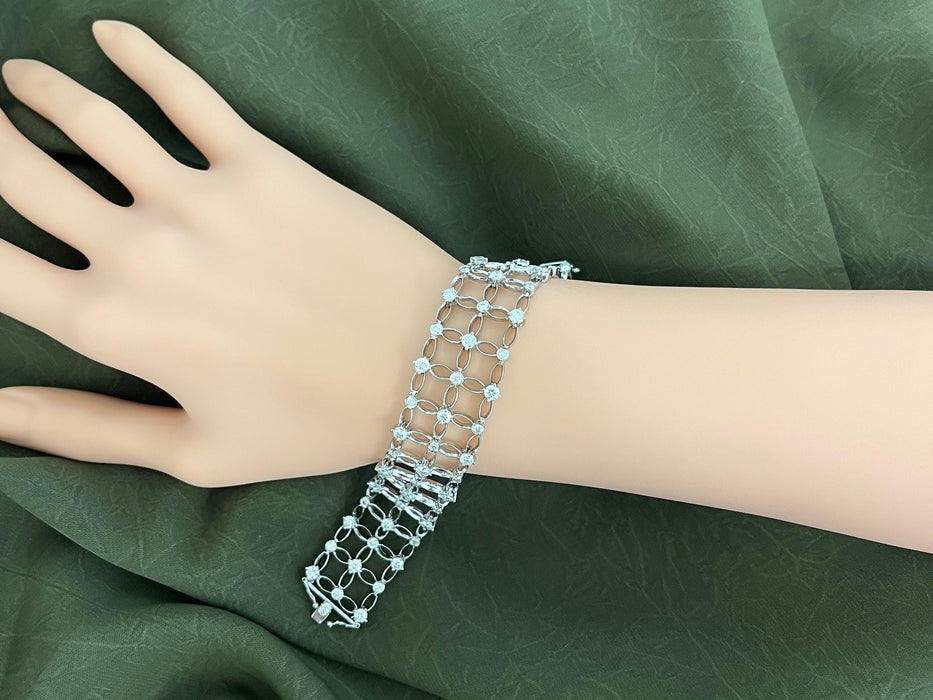 Bracelet Bracelet en or blanc avec diamants 58 Facettes 3047