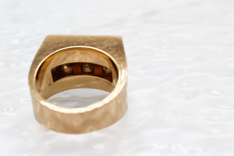 Bague Chevalière or jaune et diamant - c 1920 58 Facettes 250301