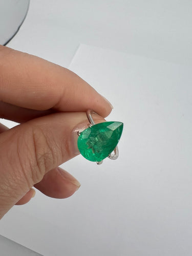 Émeraude colombienne de 4,04 carats avec certificat 58 Facettes COL-2