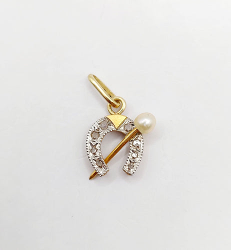 Pendentif Pendentif or jaune et platine, fer à cheval diamants taille roses et perle (circa 1900) 58 Facettes A05741