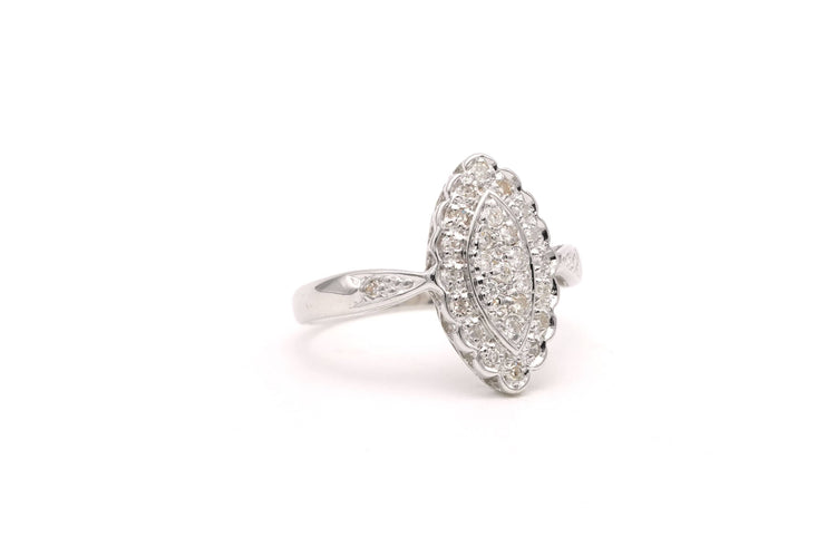 Bague contemporaine en or blanc 18 carats sertie de diamants "taille" brillant (+-0.14ct)