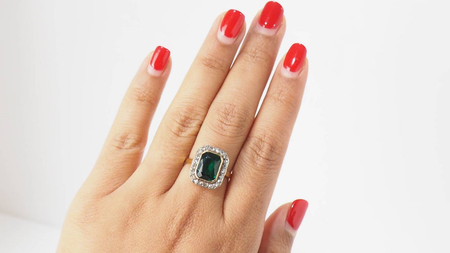 Bague 62 Bague Art Nouveau or jaune, pierre verte et diamants 58 Facettes 31407