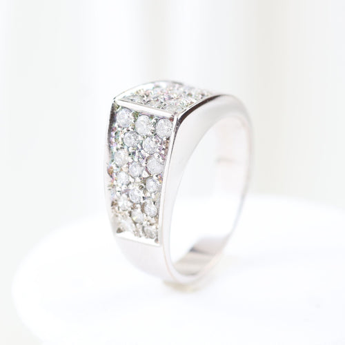 Bague 56 Bague en or blanc 18 carats pavée de diamants 58 Facettes VV1-A