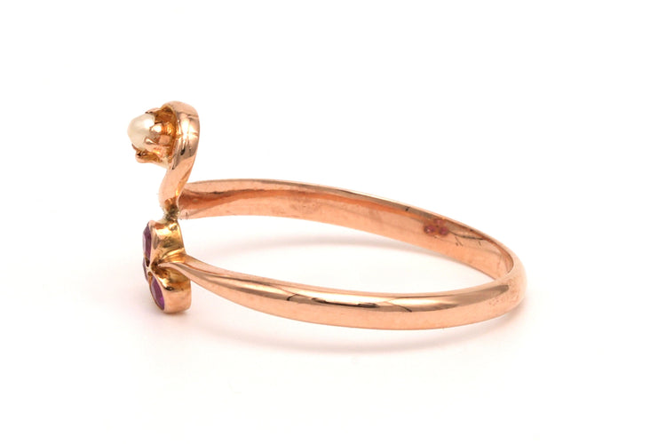 Bague 56 Bague Art Nouveau en or jaune 18 carats sertie d'une perle et de rubis de synthèse 58 Facettes 19485