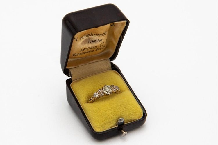 Bague 54 Bague en or jaune avec diamant taille ancienne de 1,20 ct, début du XXe siècle 58 Facettes 9601