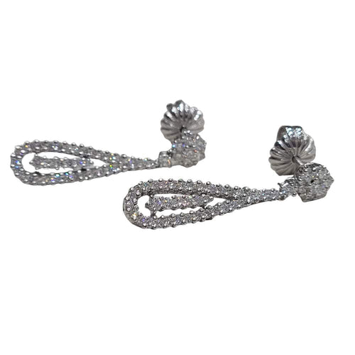 Boucles d'oreilles Boucles d’oreilles en or blanc 18k et diamants taille brillant 58 Facettes PE272
