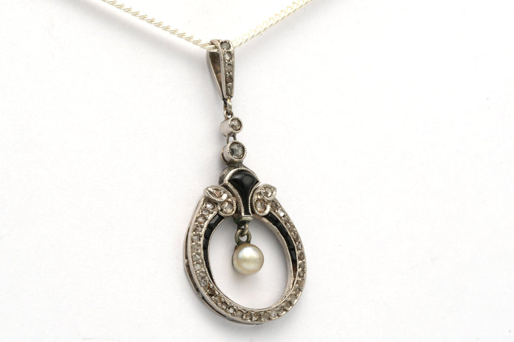 Pendentif Pendentif Art Déco en or blanc et onyx serti de diamants et d'une perle 58 Facettes B525