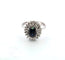 Bague vintage en or blanc 18 carats avec centre et bordure sertie de saphirs et de diamants