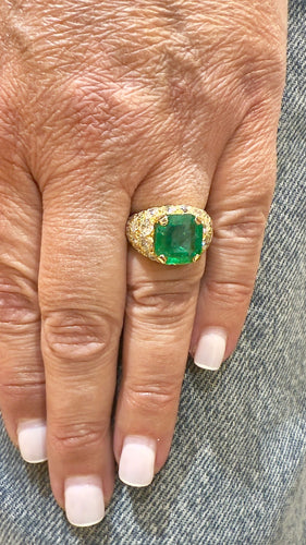 Bague en or jaune 18 carats diamants et émeraude 58 Facettes