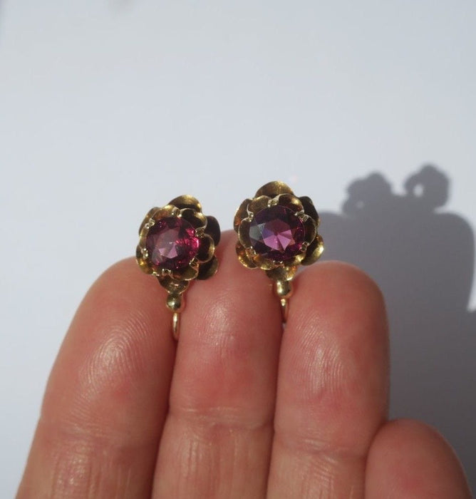 Boucles d'oreilles Boucles d’oreilles dormeuses anciennes or et grenat rhodolite 58 Facettes