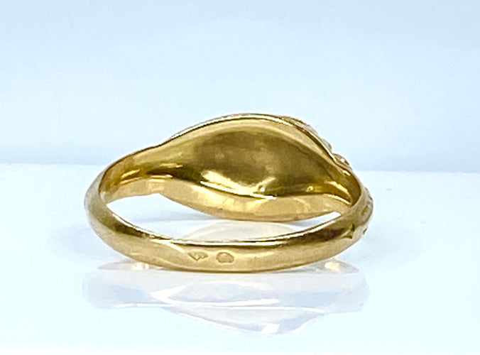 Chevalière en or jaune 18 carats vers 1900