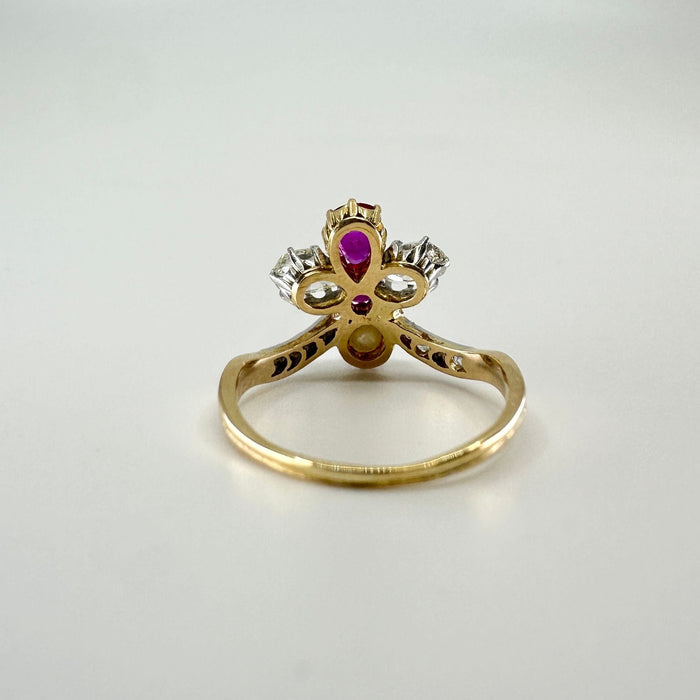 Bague 53 Bague duchesse perle, diamants taille ancienne et rubis en or jaune 58 Facettes 1