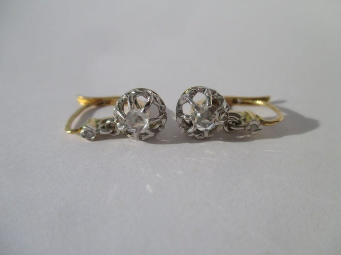 Boucles d’oreilles dormeuses trembleuses or jaune, platine, diamants - vers 1900 58 Facettes