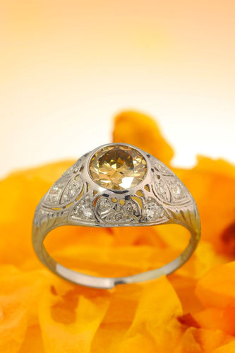 Bague 58 Étincelle d'amour des années 1950 : bague en diamant brun orangé intense 58 Facettes 21028-0224
