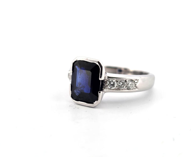 Bague 52 Bague en platine avec saphir et diamants 58 Facettes