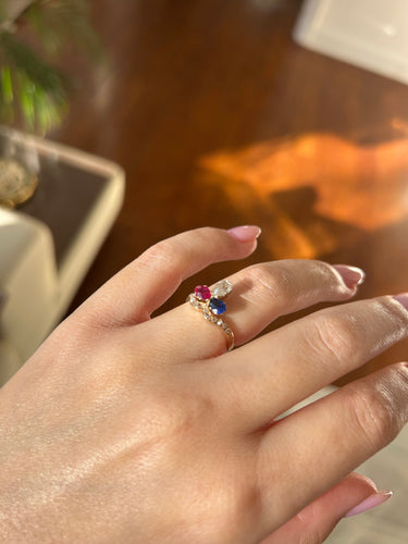 Bague 50 Bague duchesse XIXème - Or jaune, diamants, rubis et saphir. 58 Facettes 1193