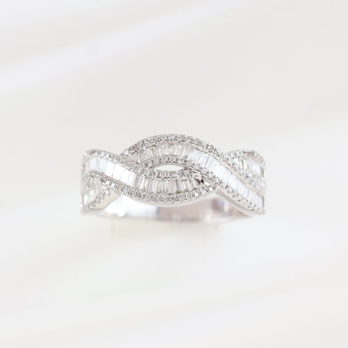 Bague 53 Bague en or blanc 18 carats sertie d'un diamant 58 Facettes 131370E