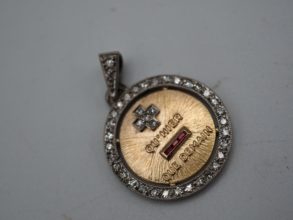 Médaille Augis or diamants