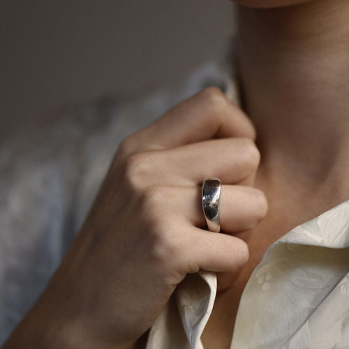 Bague 54 Bague Chaumet Collection Valse en or gris 18k - 1995 - Taille 54 - Papiers d'origine 58 Facettes FB10102