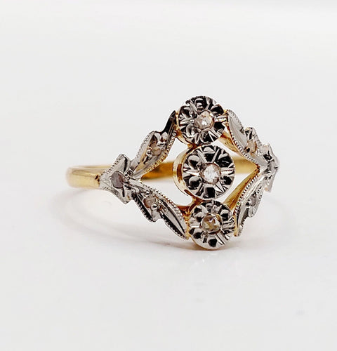 Bague 52 Bague antique diamants taille roses en or 18k monture fleurie 58 Facettes A06398