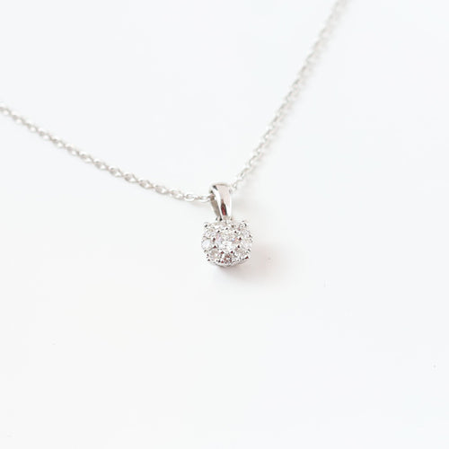 Collier Chaîne en or blanc avec pendentif et diamants taille brillant 58 Facettes 159/24R