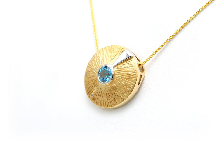 Pendentif années 70 en or jaune et blanc serti d'une topaze et de diamants (+-0.02ct) 58 Facettes 22638