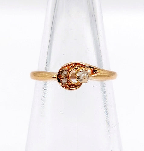 Bague 45 Petite bague antique or rose croissant de lune et diamants taille rose 58 Facettes A06297