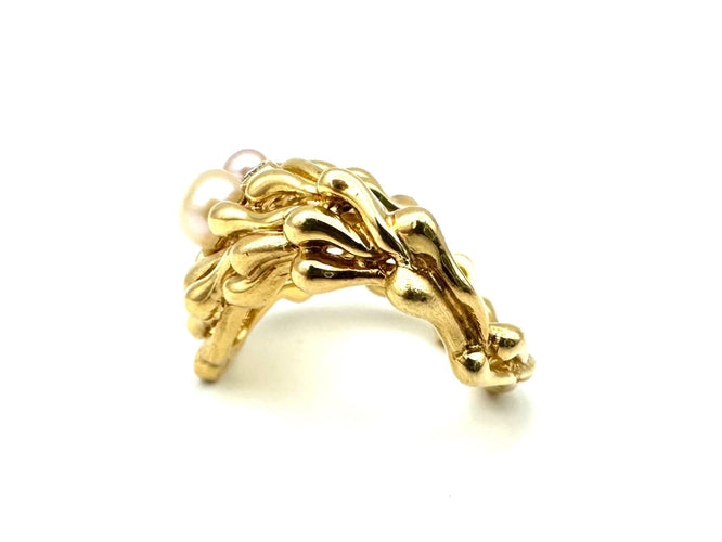 Bague 55 GILBERT ALBERT. Bague en or jaune, perles et diamants 58 Facettes