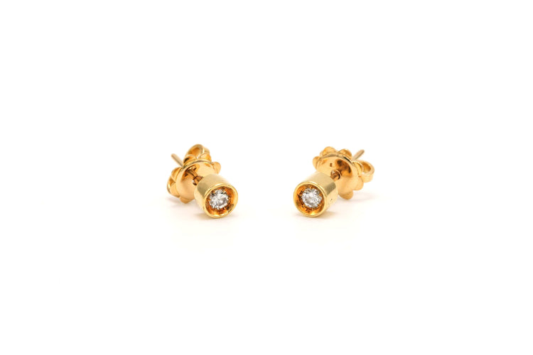 Boucles d'oreilles Boucles d'oreilles en or jaune serties de diamants 58 Facettes 22379