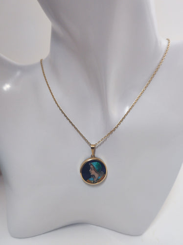 Pendentif or jaune, émail de Limoges