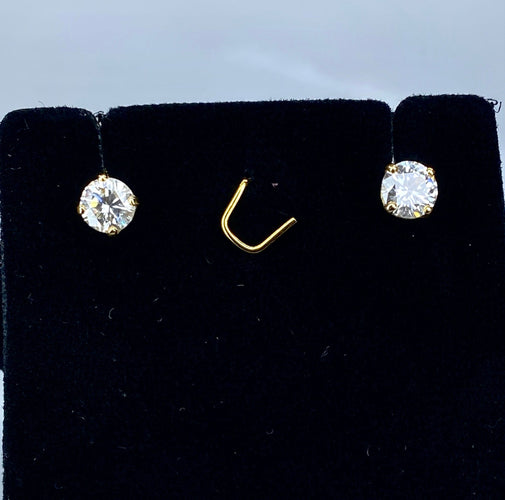 Boucles d’oreilles puces or jaune, diamants