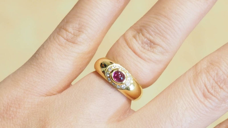 Bague 51 Bague en or jaune; rubis et diamants 58 Facettes 26675