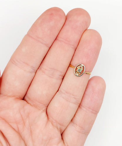 Bague 51 Petite bague Art Nouveau or jaune et pierre verte (circa 1910) 58 Facettes A06017