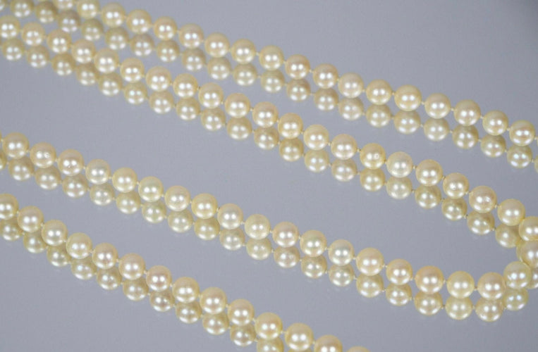 Collier Collier sautoir 151 perles de culture en choker, fermoir or jaune, 130 cm 58 Facettes