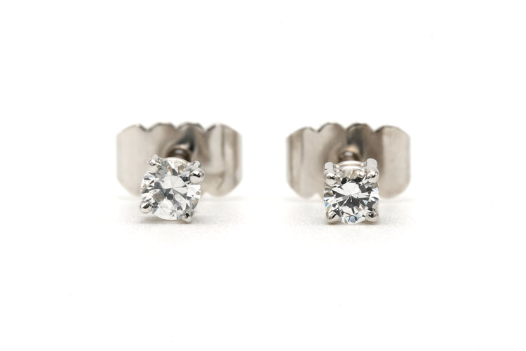 Boucles d'oreilles - Contemporaines serties de diamants en or blanc 18 carats
